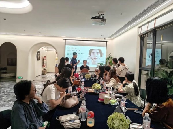 云开体育厨艺好意思食等不同类别的课程46期-开云(中国)Kaiyun·官方网站 登录入口